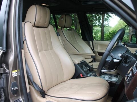 Land Rover Range Rover 4.4 TD V8 Vogue Auto 4WD Euro 5 5dr 21