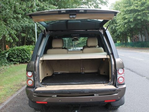 Land Rover Range Rover 4.4 TD V8 Vogue Auto 4WD Euro 5 5dr 11