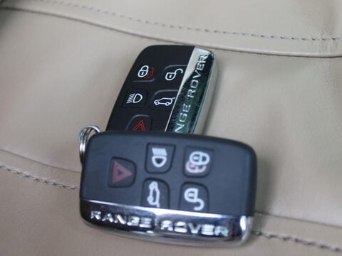 Land Rover Range Rover 4.4 TD V8 Vogue Auto 4WD Euro 5 5dr 20