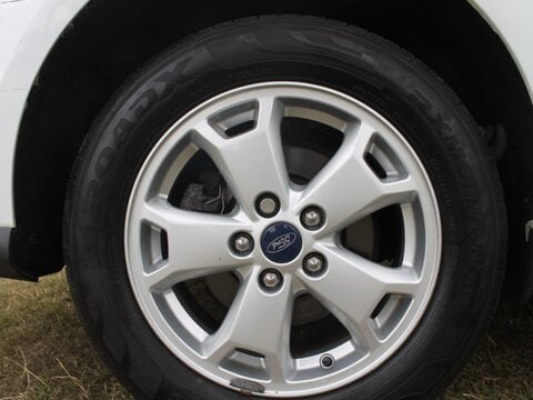Ford Transit Connect 1.5 TDCi 200 Limited L1 H1 5dr 32