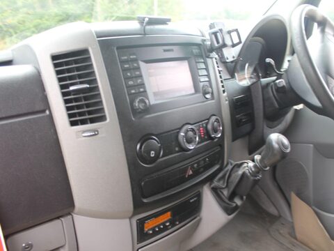 Mercedes-Benz Sprinter 2.1 516 CDi RWD L2 4dr 12