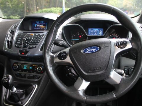 Ford Grand Tourneo Connect 1.6 TDCi Titanium Euro 5 5dr 19