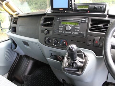 Ford Transit 2.4 TDCi 430 Duratorq RWD L4 H2 4dr 21