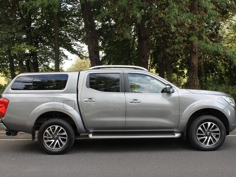 Nissan Navara 2.3 dCi Tekna 4WD Euro 6 (s/s) 4dr 2
