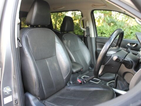 Nissan Navara 2.3 dCi Tekna 4WD Euro 6 (s/s) 4dr 16
