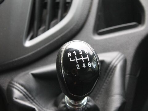 Ford Transit 2.2 TDCi 460 HDT L4 H3 4dr (18 seats) 17