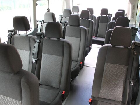 Ford Transit 2.2 TDCi 460 HDT L4 H3 4dr (18 seats) 12