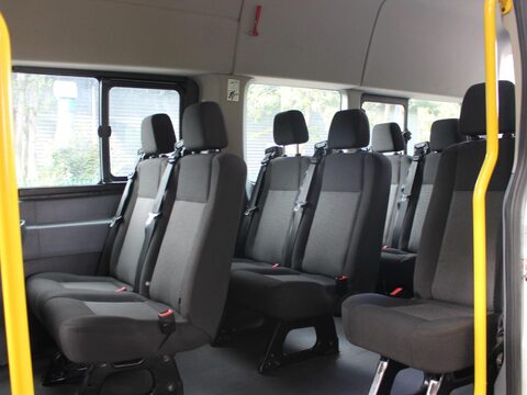 Ford Transit 2.2 TDCi 460 HDT L4 H3 4dr (18 seats) 11