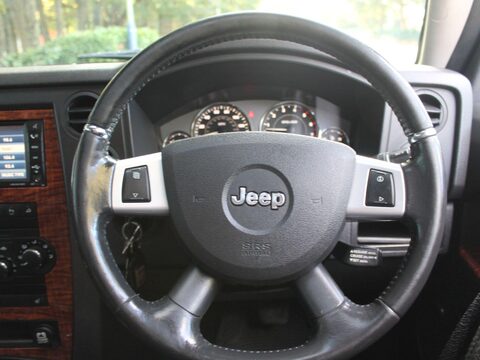 Chrysler 300C 3.0 CRD V6 LUX 5dr 30