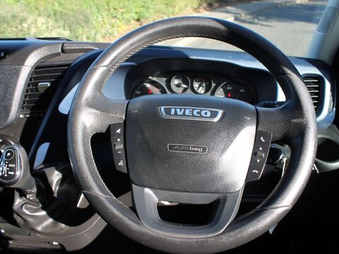Iveco Daily 2.3D HPI 14V Business 35S 3520L MWB H3 Euro 6 (s/s) 5dr 25