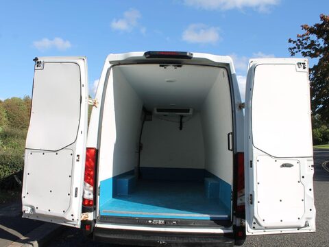Iveco Daily 2.3D HPI 14V Business 35S 3520L MWB H3 Euro 6 (s/s) 5dr 11