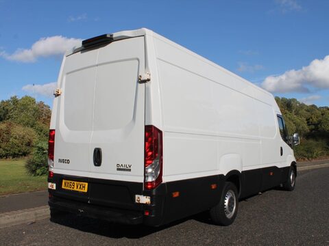 Iveco Daily 2.3D HPI 14V Business 35S 3520L MWB H3 Euro 6 (s/s) 5dr 3