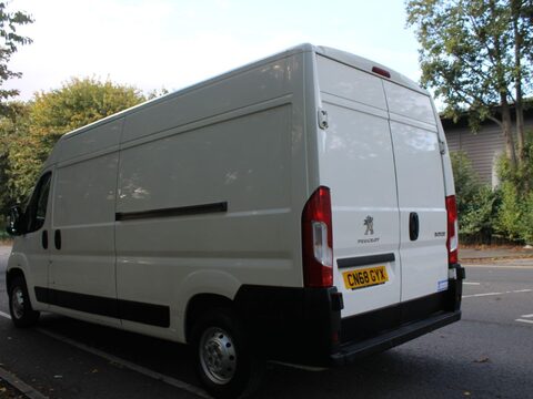Peugeot Boxer 2.0 BlueHDi 335 Professional L3 H2 Euro 6 5dr 5
