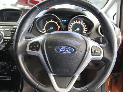 Ford Fiesta 1.5 TDCi Titanium Euro 5 5dr 10