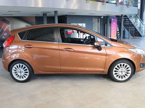 Ford Fiesta 1.5 TDCi Titanium Euro 5 5dr 2