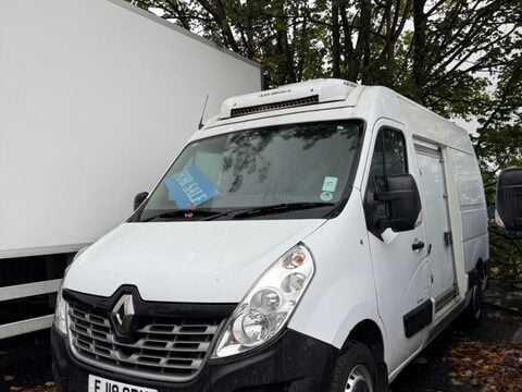 Renault Master 2.3 dCi 35 Business FWD MWB Medium Roof Euro 6 5dr 2