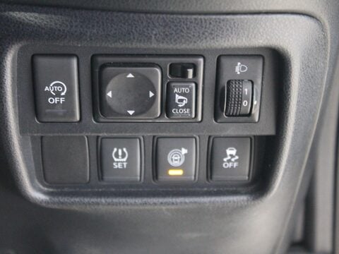 Nissan Juke 1.5 dCi 8v Tekna Euro 5 (s/s) 5dr 23