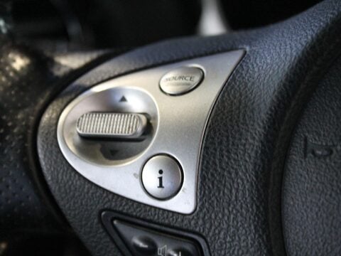 Nissan Juke 1.5 dCi 8v Tekna Euro 5 (s/s) 5dr 17