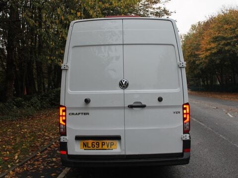 Volkswagen Crafter 2.0 TDI CR35 Trendline Maxi Panel Van FWD XLWB High Roof Euro 6 (s/s) 5dr 4