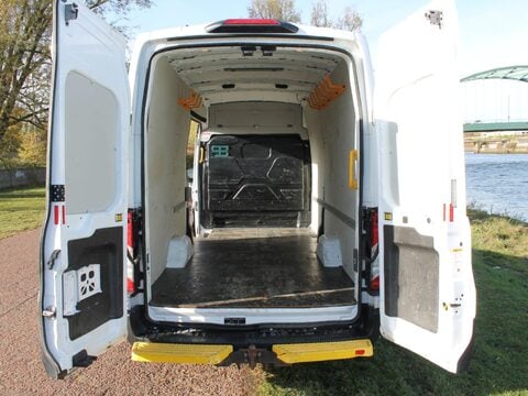 Ford Transit 2.0 350 EcoBlue Leader RWD L4 H3 Euro 6 (s/s) 5dr 45