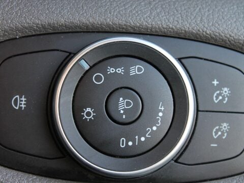 Ford Transit 2.0 350 EcoBlue Leader RWD L4 H3 Euro 6 (s/s) 5dr 21