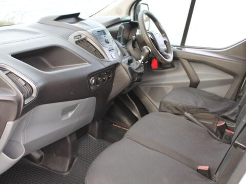 Ford Transit Custom 2.2 TDCi 290 L1 H1 5dr 39