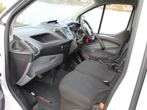 Ford Transit Custom 2.2 TDCi 290 L1 H1 5dr 31