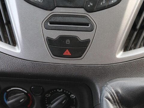 Ford Transit Custom 2.2 TDCi 290 L1 H1 5dr 21