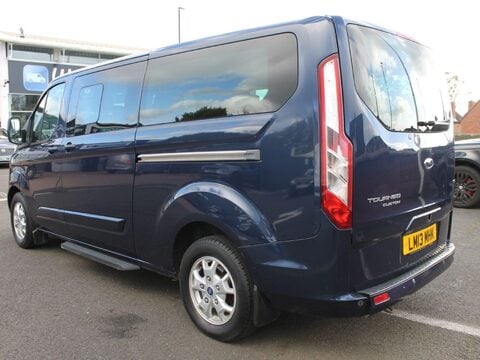 Ford Tourneo Custom 2.2 300 TDCi Limited L2 Euro 5 (s/s) 5dr 9