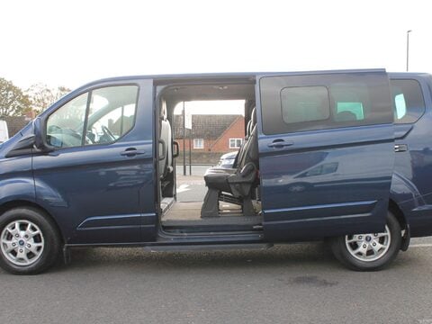 Ford Tourneo Custom 2.2 300 TDCi Limited L2 Euro 5 (s/s) 5dr 8