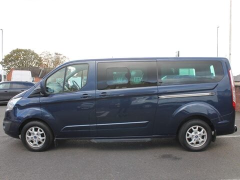 Ford Tourneo Custom 2.2 300 TDCi Limited L2 Euro 5 (s/s) 5dr 4