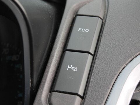 Ford Tourneo Custom 2.2 300 TDCi Limited L2 Euro 5 (s/s) 5dr 28