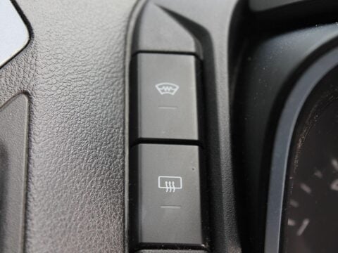 Ford Tourneo Custom 2.2 300 TDCi Limited L2 Euro 5 (s/s) 5dr 29