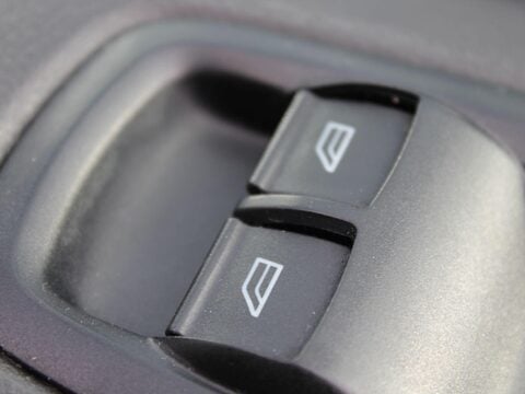 Ford Tourneo Custom 2.2 300 TDCi Limited L2 Euro 5 (s/s) 5dr 18