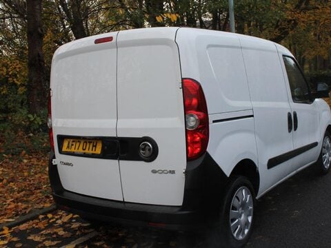 Vauxhall Combo 2017 combi van 3