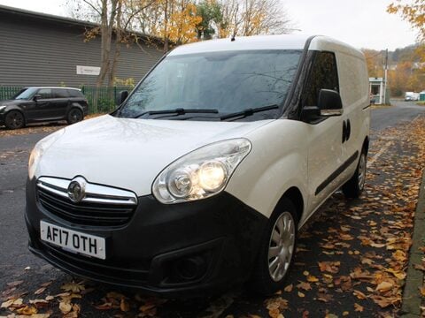 Vauxhall Combo 2017 combi van 7