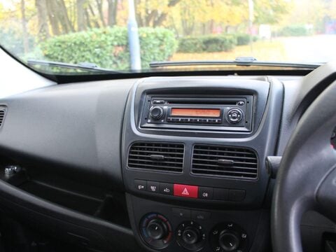 Vauxhall Combo 2017 combi van 17