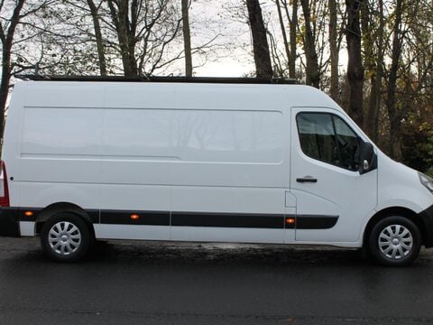 Vauxhall Movano 2.3 CDTi 3500 BiTurbo Edition FWD L3 H2 Euro 6 5dr 9