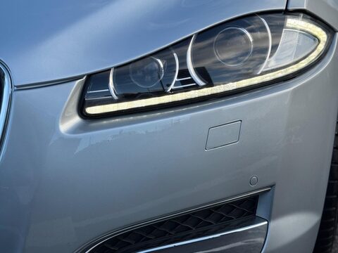 Jaguar XF 3.0d S V6 Portfolio Sportbrake Auto Euro 5 (s/s) 5dr 32