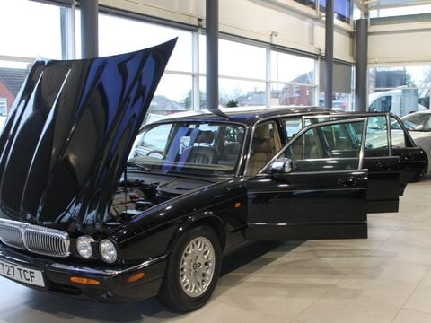 Daimler XJ LIMOUSINE 3