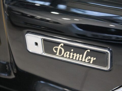 Daimler XJ LIMOUSINE 26
