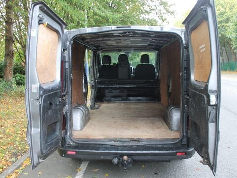 Renault Trafic 1.6 dCi ENERGY 29 Sport Nav LWB Standard Roof Euro 6 (s/s) 5dr 13