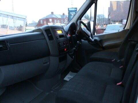 Mercedes-Benz Sprinter 2.1 314 CDI RWD L3 2dr 9