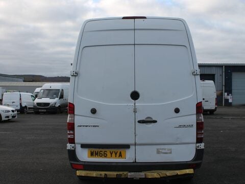 Mercedes-Benz Sprinter 2.1 313 CDi RWD L2 4dr 8