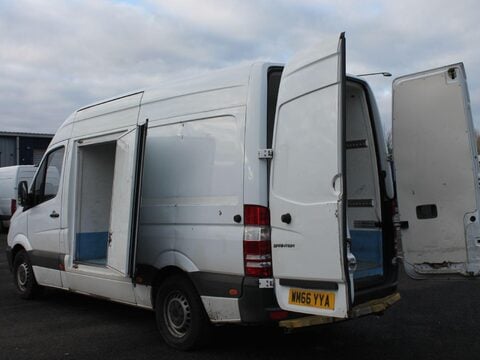 Mercedes-Benz Sprinter 2.1 313 CDi RWD L2 4dr 2