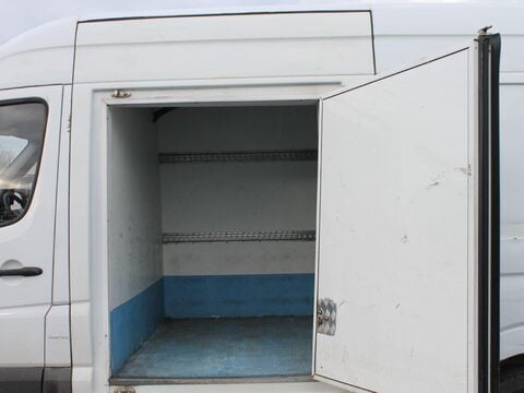 Mercedes-Benz Sprinter 2.1 313 CDi RWD L2 4dr 9