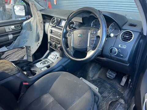 Land Rover Discovery 3.0 TD V6 Auto 4X4 5dr 10