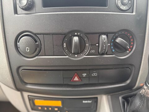 Mercedes-Benz Sprinter 2.1 513 CDI RWD L2 4dr 9