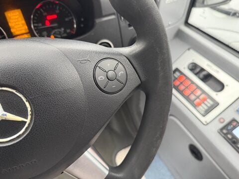 Mercedes-Benz Sprinter 2.1 513 CDI RWD L2 4dr 13