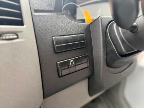 Mercedes-Benz Sprinter 2.1 513 CDI RWD L2 4dr 11